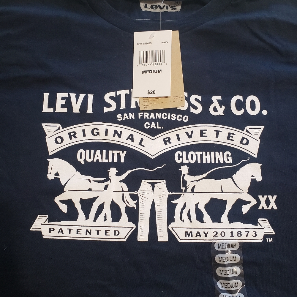 Levi T shirts (4 ) 10$ each